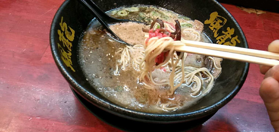 豚骨ラーメン