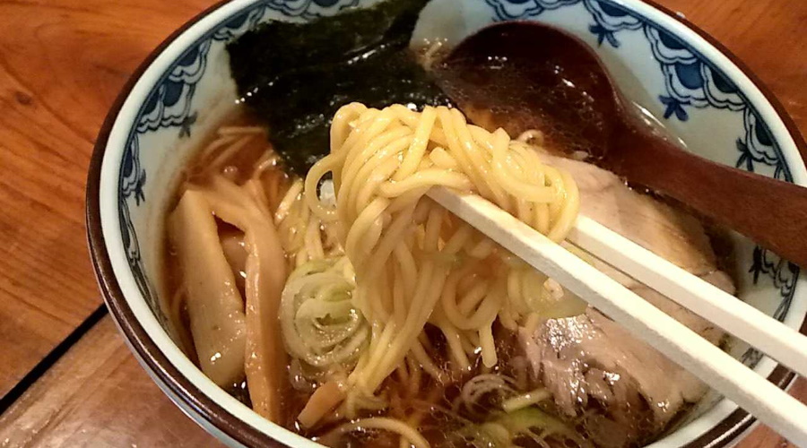 ストレートの細麺