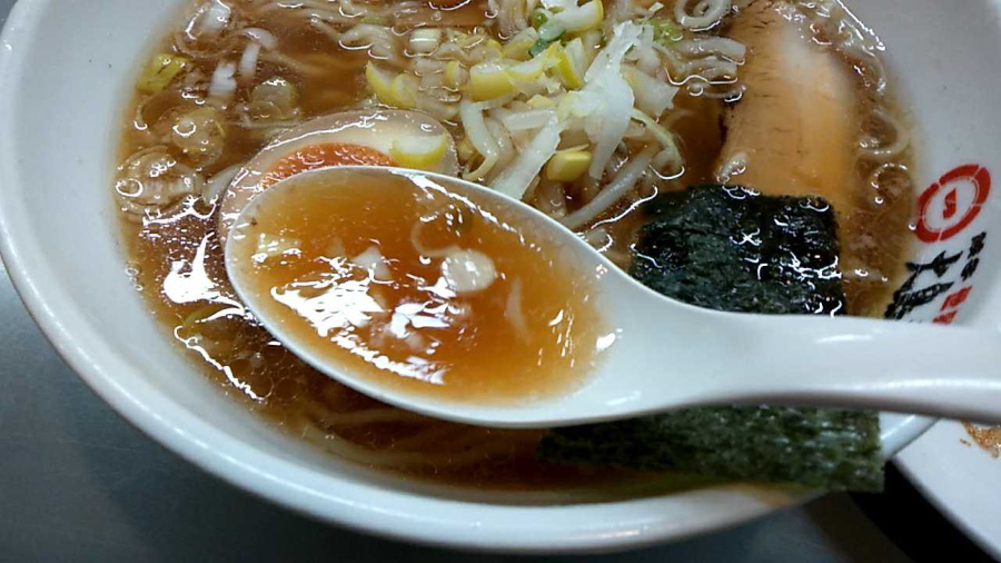 大島ラーメンのスープ