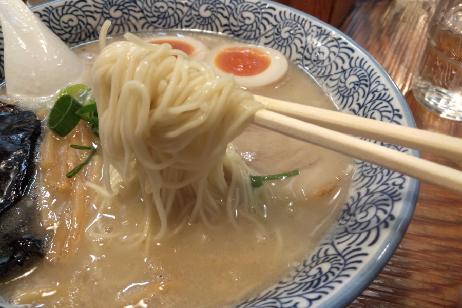 味玉入りらーめんの麺