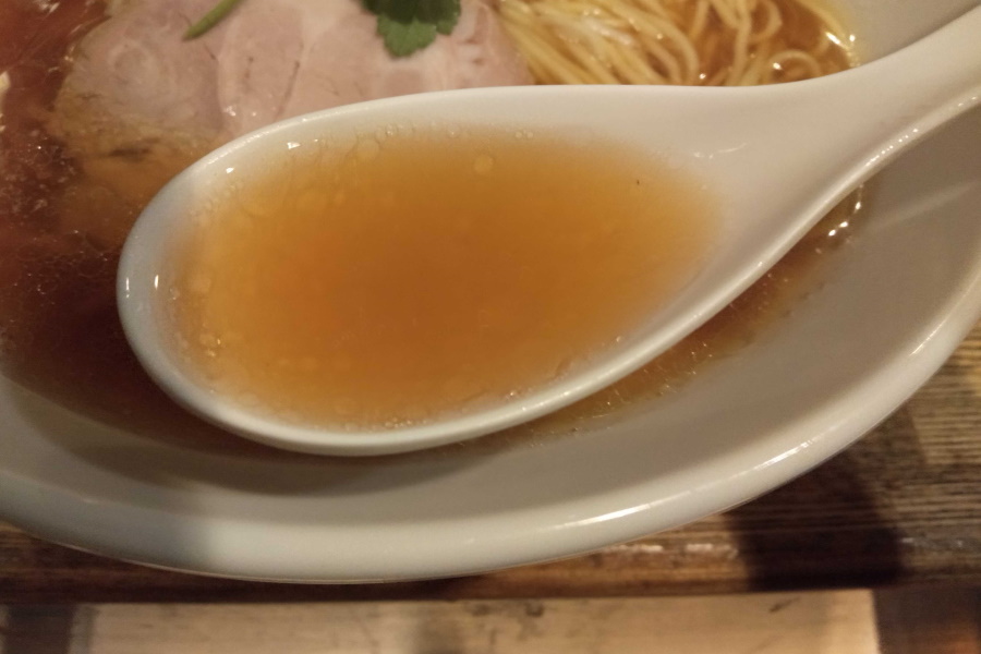 平子煮干そばのスープ