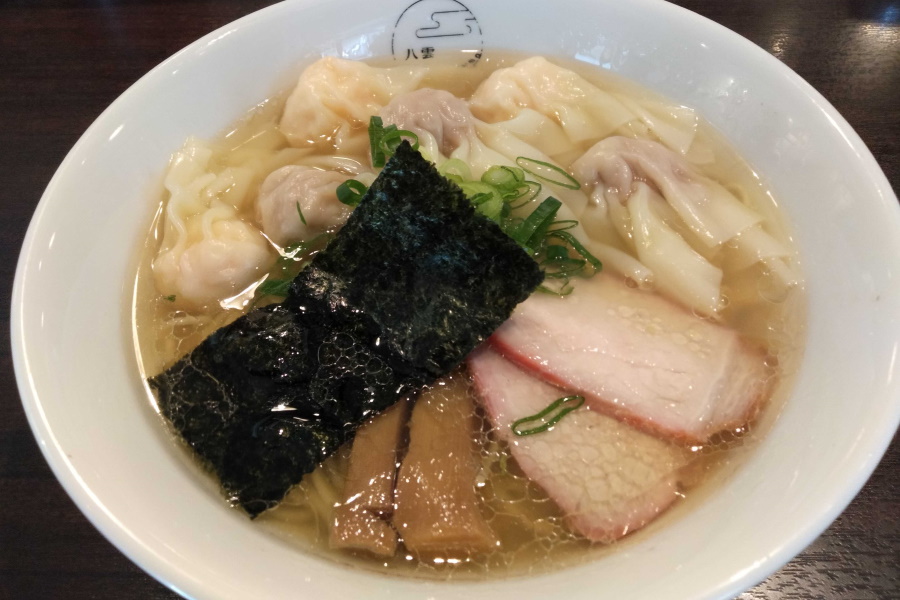 特製ワンタン麺