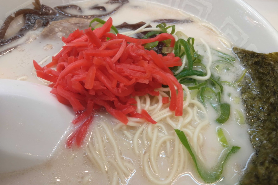 紅しょうが入りとんこつラーメン