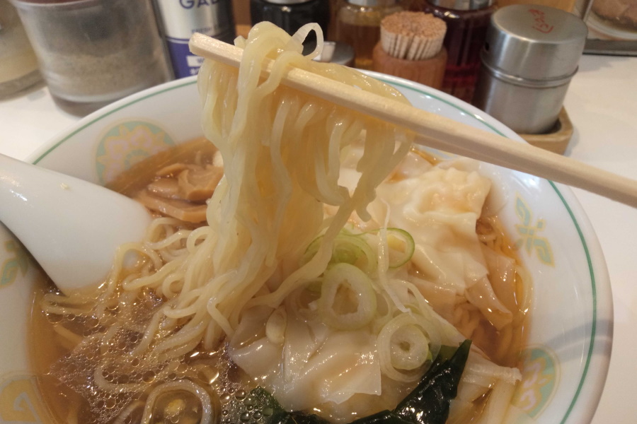 ワンタン麺