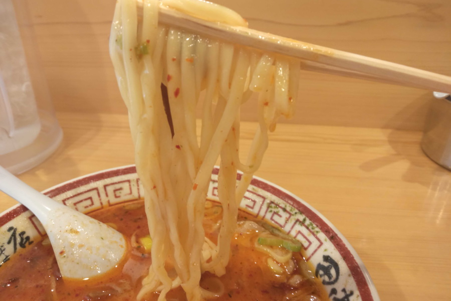 辛味噌ラーメンの麺