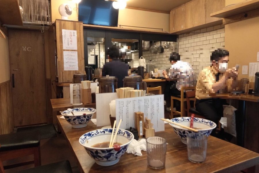 らぁ麺 虎武の店内