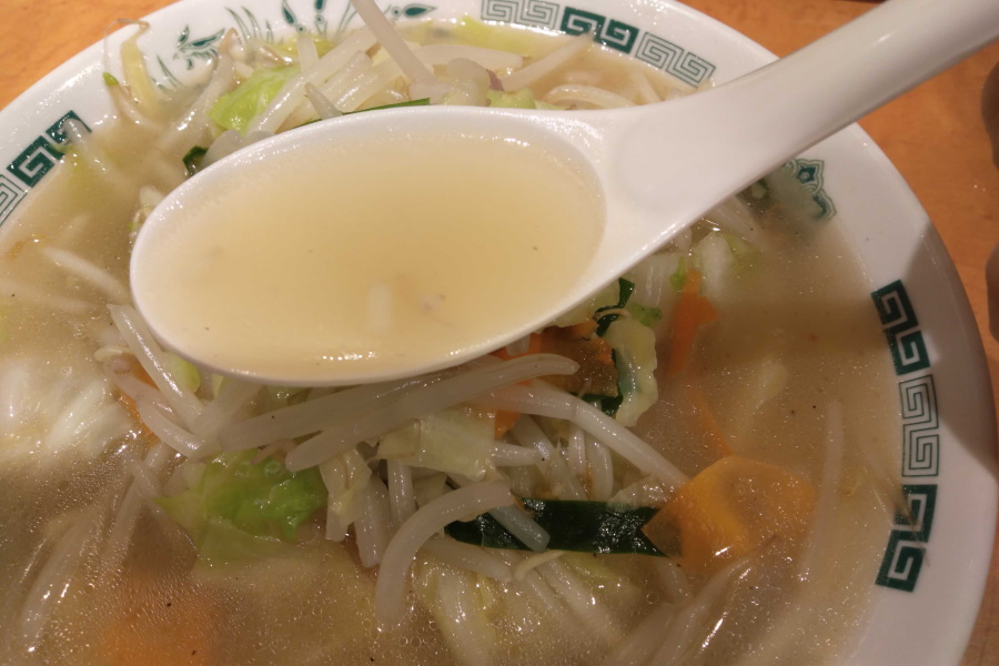 タンメンのスープ