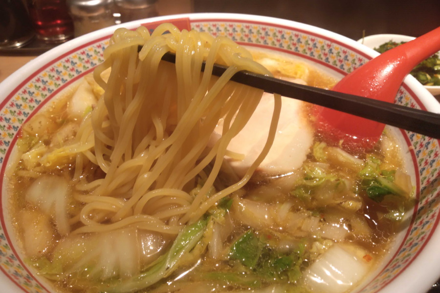 おいしいラーメンのストレート麺