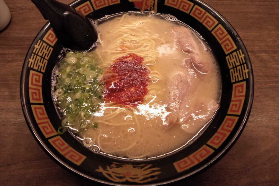 天然とんこつラーメン