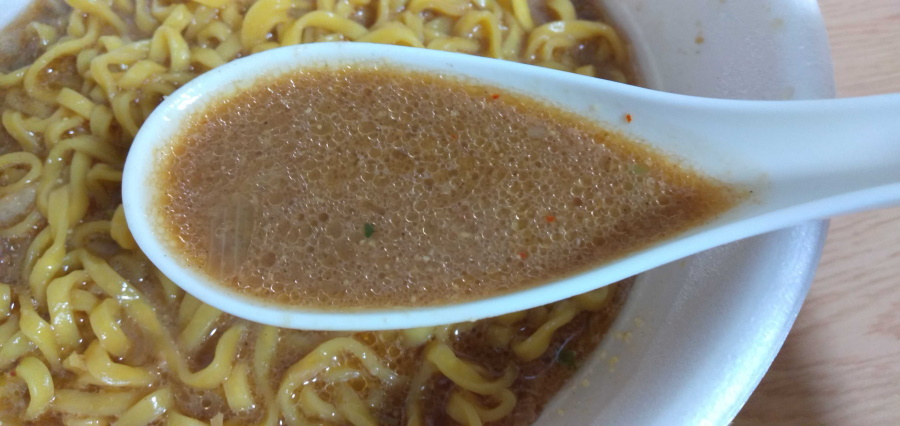 濃厚な味噌スープ