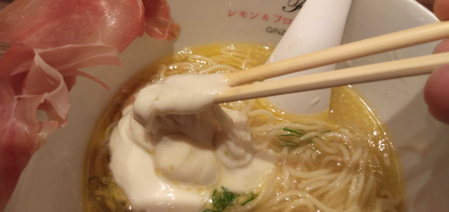 とろけるチーズ