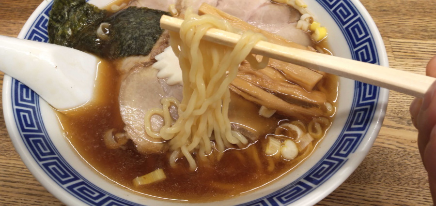 中細ちぢれ麺