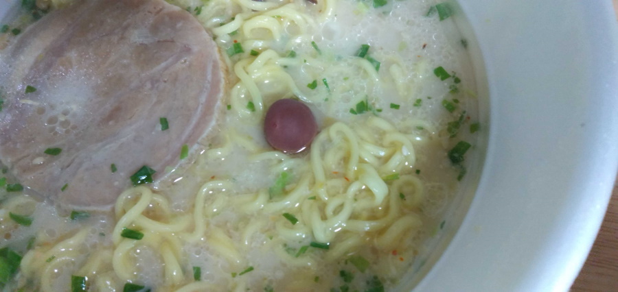 小梅入りのラーメン