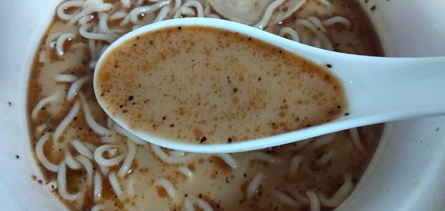 桂花ラーメンのスープ