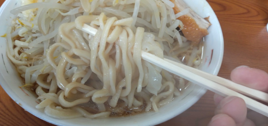 ラーメンの麺