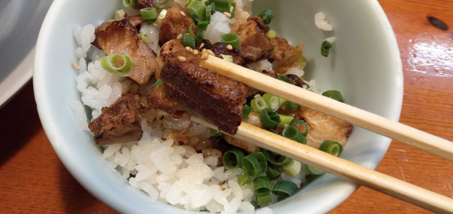 焦がしチャーシューご飯