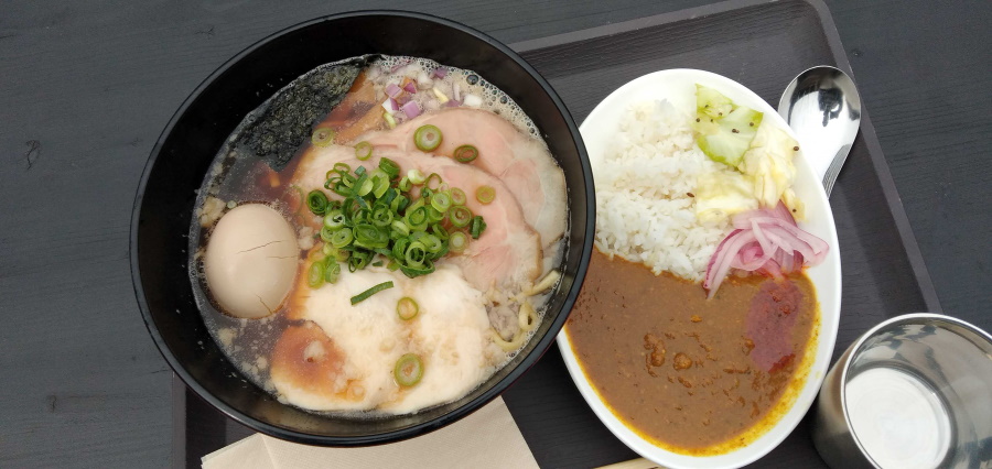 特製背脂煮干ラーメン＋セットカレー