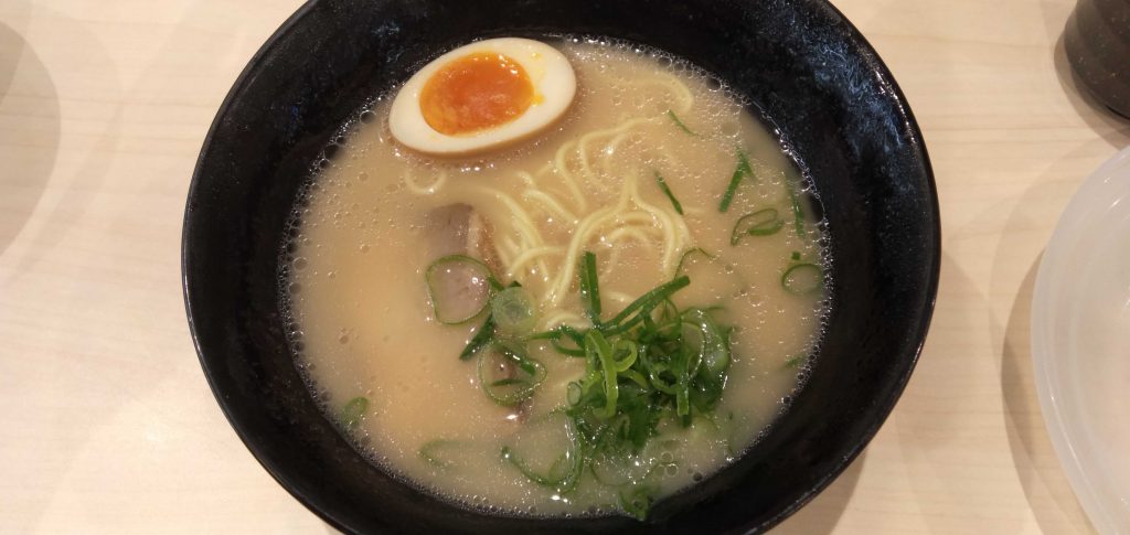 豚骨ラーメン