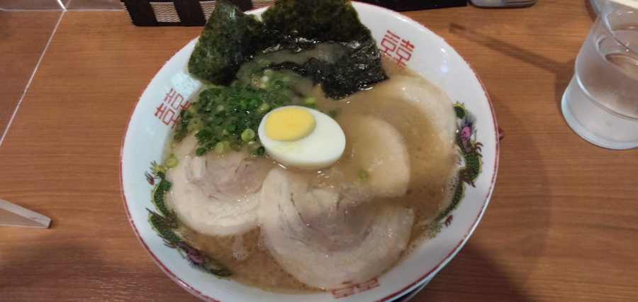 豚骨ラーメン（並）