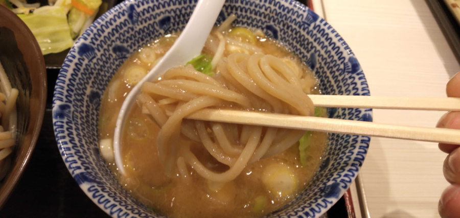 スープに麺