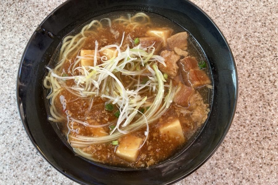 豚角煮とマーボー豆腐のあんかけ麺