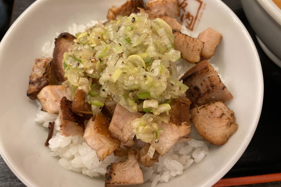 ネギ塩炙り焼豚ご飯